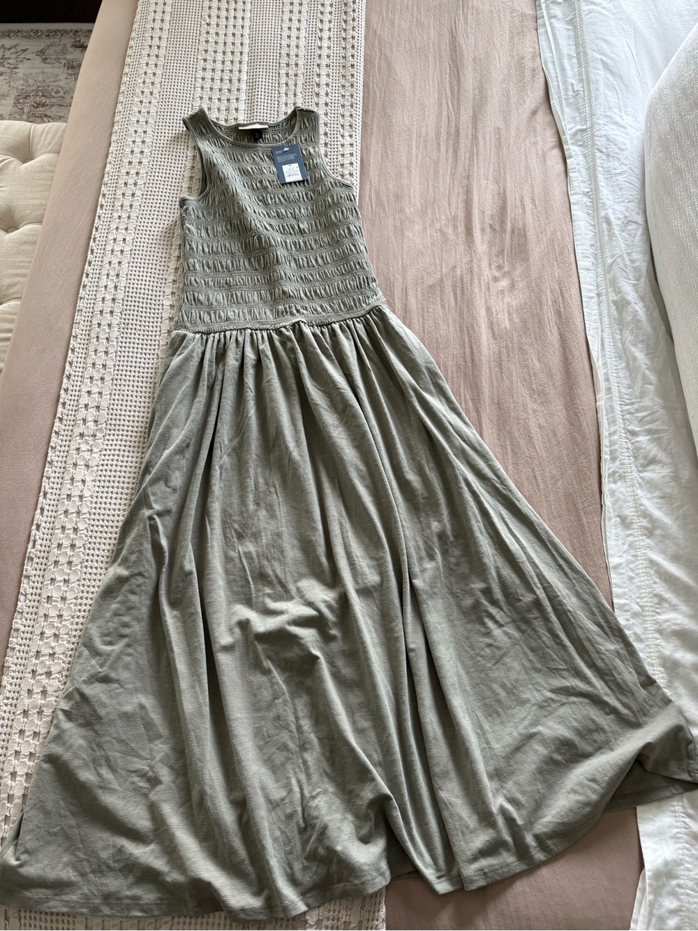 NEW Universal‎ Thread Olive Sleeveless Smocked Tank Dress Size M